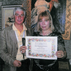 Premio Borgo Antico Arte IV Edizione Attività Artistiche Sociali Umanistiche Letterarie per la Pittura Figurativo Colto Moderno. Borgo Antico Roma.
Assessore di Roma alla Cultura Dr. Saccares