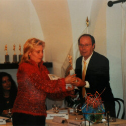 Premiazione Mercurio d'Oro, critico d'Arte Prof.Gerard Argelier di Nizza