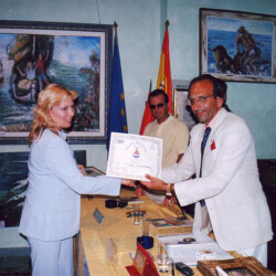 "New Art Promotion" Mostra d'Arte Internazionale "Trofeo Miramare" 1° premio (Hotel Miramare) Cesenatico.
1° concorso Internazionale di Pittura e Scultura. Patrocinio Ufficiale "Assessorato alla cultura di Cesenatico" - 2002