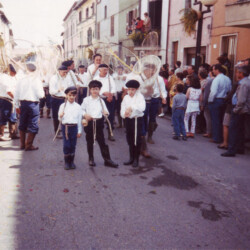 Processione e Trasporto del quadro della Madonna del Monte. Marta (VT)
