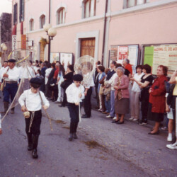 Processione e Trasporto del quadro della Madonna del Monte. Marta (VT)