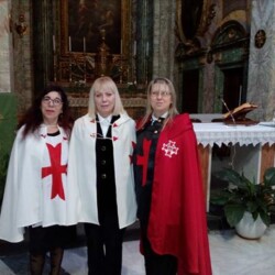 ROMA 26.02.2017 - CHIESA DELLA " TRINITA'" ELEVAZIONE A: " DAMA E CAVALIERI TEMPLARI FEDERICIANI" LA DUCHESSA "MARIA ASSUNTA dé FRASSINE" (CON LE SUE CONSORELLE E I SUOI CONFRATELLI)