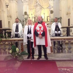 27.08.2017 - CAPRANICA PRENESTINA - CHIESA DI S. MARIA MADDALENA" (DIOCESI SUBURBICARIA DI PALESTRINA) ELEVAZIONI A "DAMA" E "CAVALIERI" DEI "TEMPLARI FEDERICIANI" IL G.M. "CORRADO MARIA ARMERI" E LA "DAMA" N.D. "MARIA ASSUNTA dé FRASSINE"