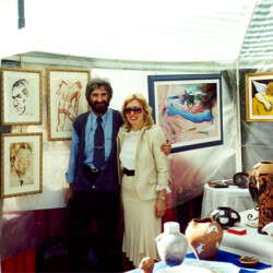 La grande festa dell'Arte (Forum Interart Roma). Sugli spalti del Maschio Angioino. 22-26 maggio 2002. Diploma d'Onore e medaglia d'argento. Dott. Nicolina Bianchi (critico d'arte)