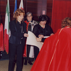 Firenze 29-02-2004 preso Hotel Michelangelo, Accademia Araldica Internazionale "Il Marzocco" Titolo Onorifico Accademico Gentilizio "per la classe belle arti". Nomina di "Nobil Donna"