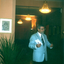 Dott. Giampiero Linardi Roma. Inaugurazione della Mostra Pittoria: L'Animus e L'Anima - Guardando Dentro. Presso il Ridotto del Teatro Stabile Comunale di L'Aquila