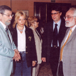 Direttore del Museo Nazionale d'Abruzzo Dott. Calcidonio Tropea. Ass. Urbanistica Lisi della Provincia del L'Aquila.
L'Aquila dal 23 al 29 di agosto 2002 mostra personale di pittura ad olio, matita, con tè e acquerello con il titolo "L'ANUMUS E L'ANIMA, GUARDANDO DENTRO"... "L'Aquila nel mio ricordo"
Presso il Ridotto del Teatro Stabile Comunale del L'Aquila inaugurata da Gianpiero Linardi critico d'Arte di Roma. Richiesta dalla popolazione locale la proroga della mostra tramite i quotidiani: Il Centro, Il Tempo, Il Messaggero.