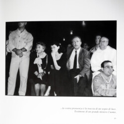 La vostra presenza è la traccia di un segno di luce testimone di un grande mistero l'uomo.