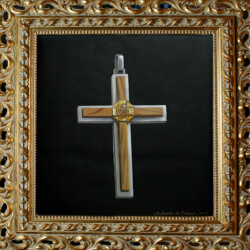 La Croce del Perdono - 2007 - Olio su tela - cm 45x45. Mostra Personale di Pittura di L'Aquila 25-31/08/2007 con il titolo "IN NOMINE PATRIS DOMINE!!" Sul Santo Papa San Pietro Celestino V (il Papa del gran rifiuto presso il chiostro della Basilica di SS Maria Assunta di Collemaggio città di L'Aquila inserita nel 713 Anniversario del programma della Perdonanza Celestiniana. Quotidiani: il Centro, Il Tempo, Il Messaggero, presenti autorità locali e religiose del Capoluogo Aquilano: il Sindaco Massimo Cialente, il Vicesindaco, L'assessore alla cultura Stefania Pezzopane, il Presidente della Regione Abruzzo, Il Presidente della Provincia di L'Aquila, il Presidente del Rotary Club, Il Presidente dei Lions, Congratulazioni del Governatore Luigi Lombardi, l'Arcivescovo di l'Aquila Monsignor Giuseppe Molinari che ha chiuso il registro della raccolta delle firme con oltre bel 1260 visitatori sia locali che di tutte le Nazionalità Italiane ed Estere. La mostra di pittura oltre a voler ricordare in maniera incisiva la vita di San Papa Pietro Celestino V vuole soprattutto essere una riconciliazione storica tra la città di L'Aquila e la città di Viterbo segnate storicamente dall'Imperatore Federico II di Svevia grande Architetto che fondò la Città di L'Aquila. (produzione propria)