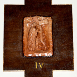 Restauro delle 15 Via Crucis in terracotta della Chiesa "Sacra Famiglia". Pianoscarano Viterbo