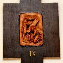 Restauro delle 15 Via Crucis in terracotta della Chiesa "Sacra Famiglia". Pianoscarano Viterbo